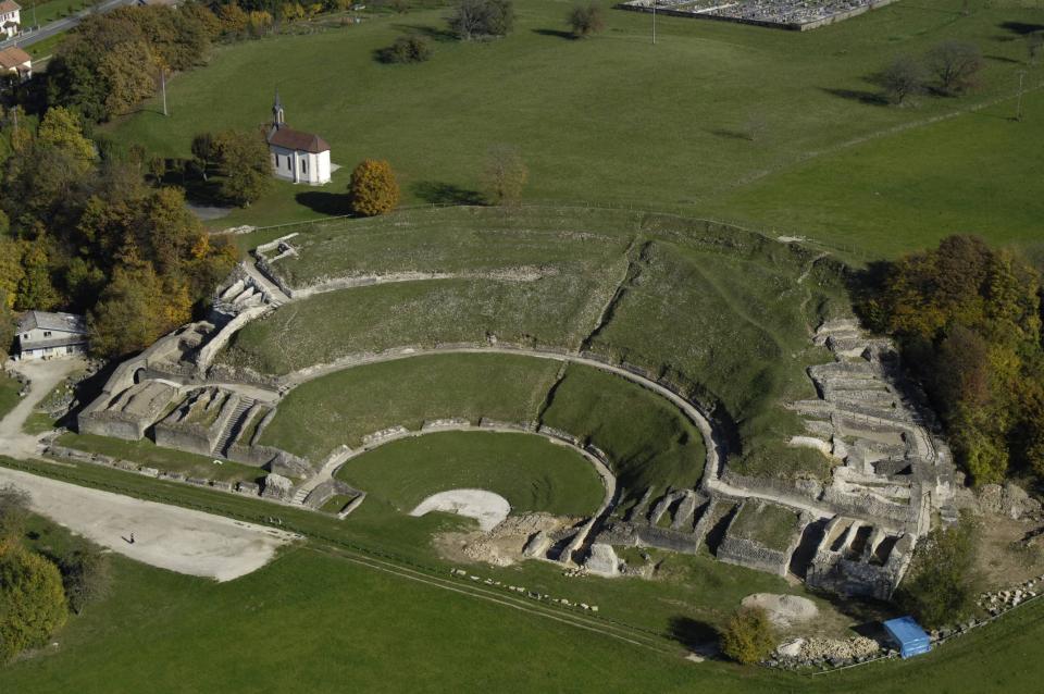 Archéologie aux pieds du théâtre gallo-romain de Mandeure