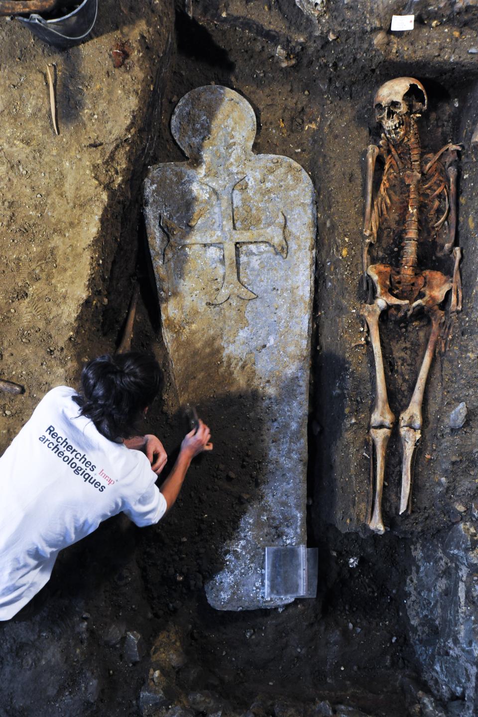 Des sarcophages et des coeurs en plomb pour d'éminents défunts