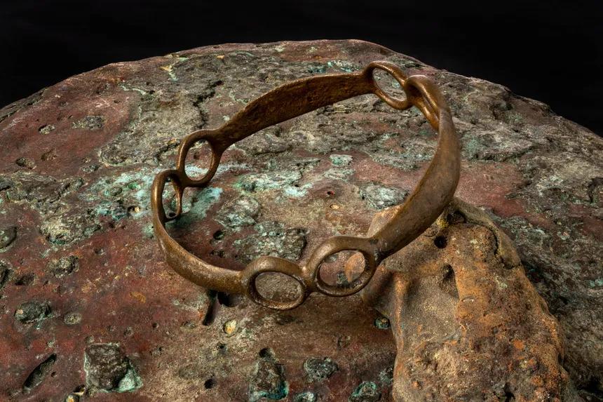 860_bracelets.jpeg