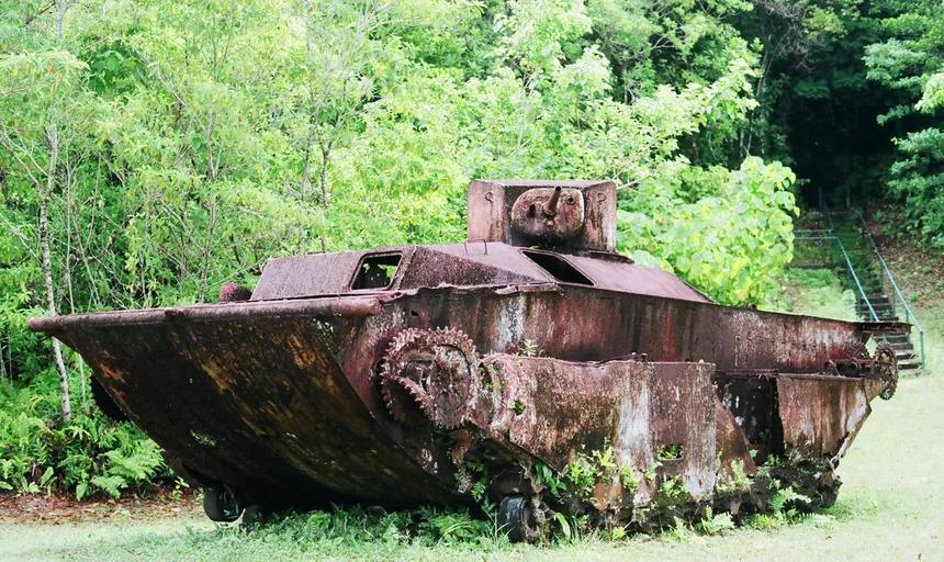 860_national-historic-landmark-island-of-peleliu-us-lvt-landing-assault-vehicle-from-the-battle-in-1.jpg