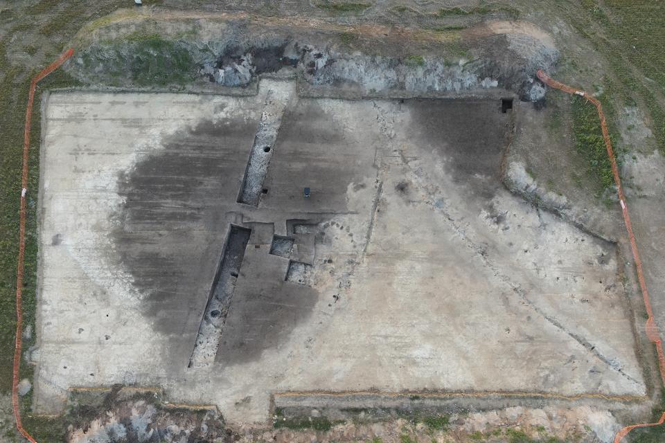  Vue de la zone décapée en 2024 sur 1400 m2.