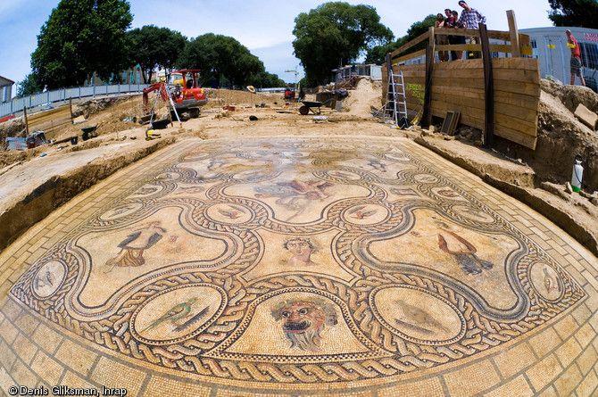 Mosaïque de Penthée, IIe siècle, fouilles de Nîmes