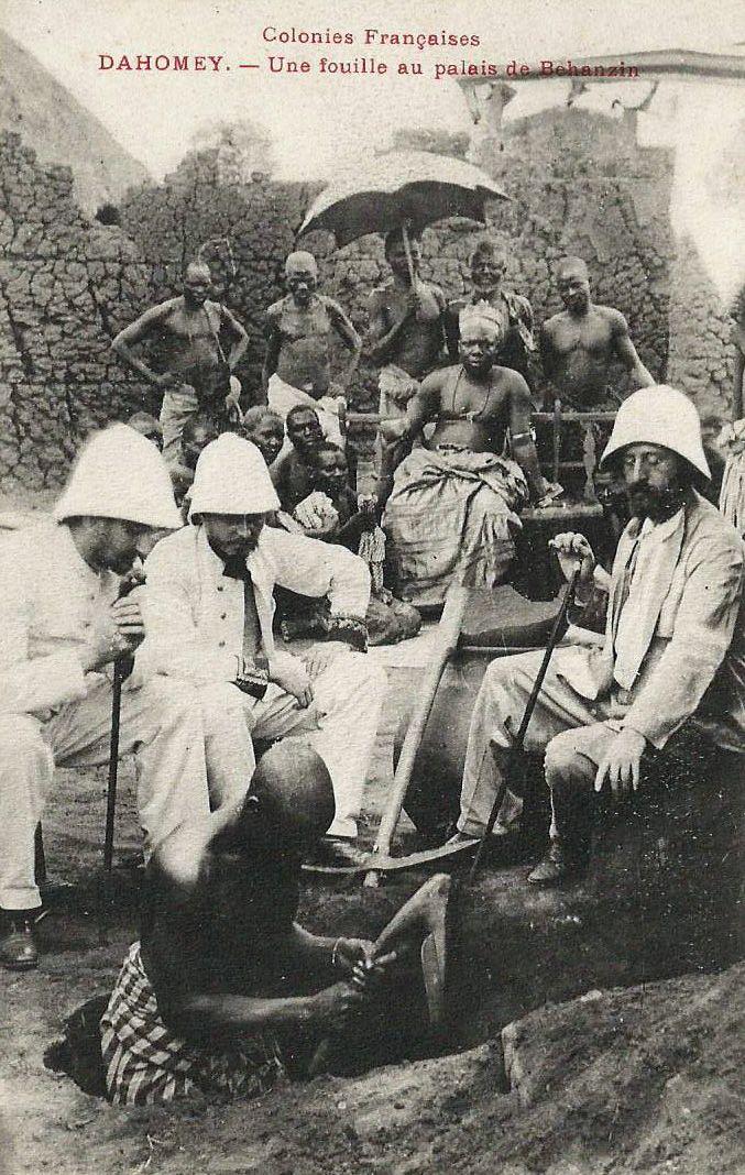 Une fouille au palais de Behanzin (Dahomey)