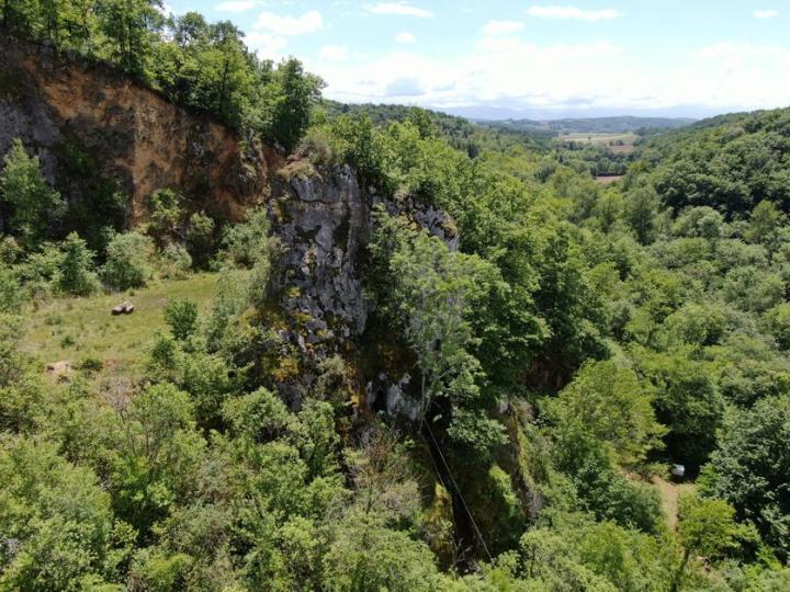 Vue des grottes (photo prise par un drône)