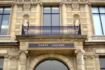 L'Ecole du Louvre et l'Inrap signent une convention de collaboration concernant leurs missions de formation et de diffusion culturelle de l'archéologie