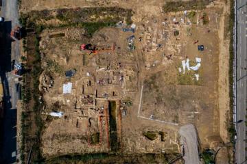 Vue de drone de la nécropole antique de Narbonne