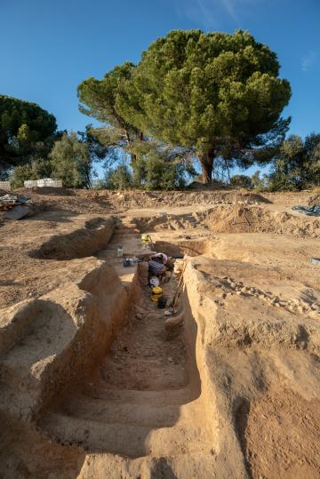 Tombe étrusque en hypogée avec son escalier et son couloir. Aleria 4