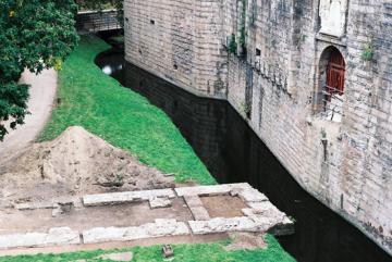 Château des ducs de Bretagne (douve et Pont de Secours)