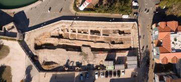 fouilles-archeologiques-tour-st-nicolas-inrap-27-octobre-l-oeil-du-drone-dji_0991-panorama.jpg
