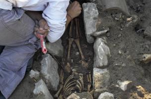 Sur la colline de Substantion à Castelnau-le-Lez, découverte de l'église médiévale et de son cimetière