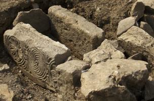 Sur la colline de Substantion à Castelnau-le-Lez, découverte de l'église médiévale et de son cimetière