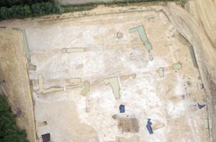 Villeneuve - Vue générale du chantier, le nord est en haut de l'image 