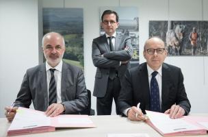 9- Signature convention Inrap TIGF, 12 janvier 2018.jpg