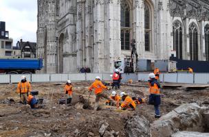 Fouille de Rouen, parvis de la cathédrale