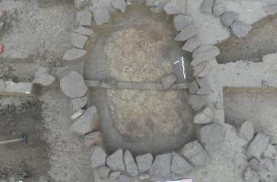 Erquy, tumulus, traces de coffrage