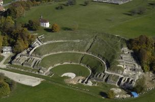 Archéologie aux pieds du théâtre gallo-romain de Mandeure