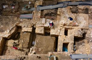 9-2-3 Restauration, archéologie du bâti 7