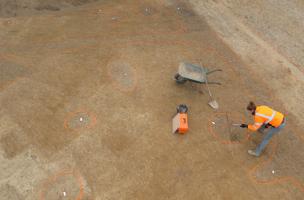 Un cercle funéraire de 3 000 ans et un habitat du haut Moyen Âge mis au jour à Ercé-près-Liffré (Ille-et-Vilaine)