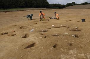 Un habitat de l'âge du Bronze et une ferme médiévale découverts à Caudan (Morbihan)
