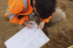 Un habitat de l'âge du Bronze et une ferme médiévale découverts à Caudan (Morbihan)