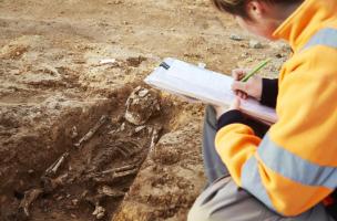  À Mauguio (Hérault), une fouille archéologique fait ressurgir la vie des paysans du haut Moyen Âge