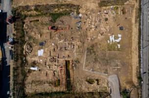 Vue de drone de la nécropole antique de Narbonne