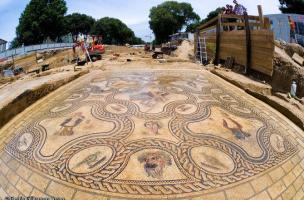 Mosaïque de Penthée, IIe siècle, fouilles de Nîmes