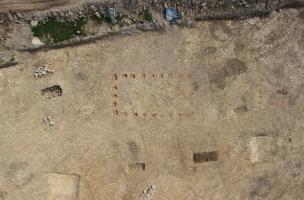 Une nécropole protohistorique à Marigny-le-Châtel, inhumations et incinérations