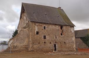 6-8-4 Vue générale du manoir de Vassé à Torcé 