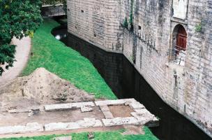 Château des ducs de Bretagne (douve et Pont de Secours)