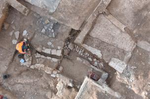 Vue aérienne d'un quartier de l'antique Nemausus mis au jour à Nîmes (Gard), en 2023.  
