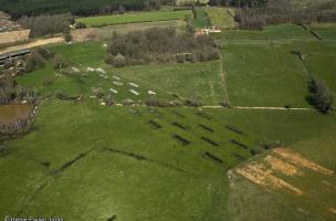 Tranchées de sondages archéologiques réalisées sur le tracé de la LGV Bretagne - Pays de la Loire, 2010.