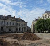 Sées - Décapage lors du diagnostic archéologique dans le jardin du palais d’Argentré