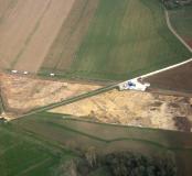 Vue générale du chantier.  La villa antique se situe sur la gauche de la photographie, et l'occupation protohistorique, à droite.