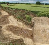 Vue de l'enclos à fossés interrompus lors de sa découverte