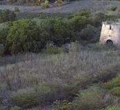 Vue aérienne du moulin à vent de l'habitation Belle-Allée rebâti en 1827 (Guadeloupe) 