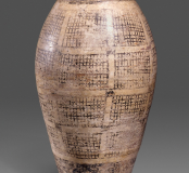 Vase-tonnelet au décor quadrillé Site funéraire de « La Tome » 
