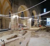 Vue générale du chantier de fouilles de l'église de Sceaux.
