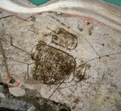 Vue aérienne des deux bâtiments monumentaux dans leur enclos