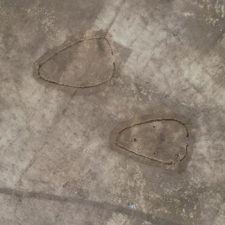 Vue aérienne de deux bâtiments campaniformes (bât. 7 et 8).
