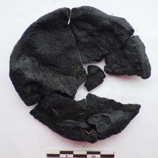 Galette de pain carbonisée. 