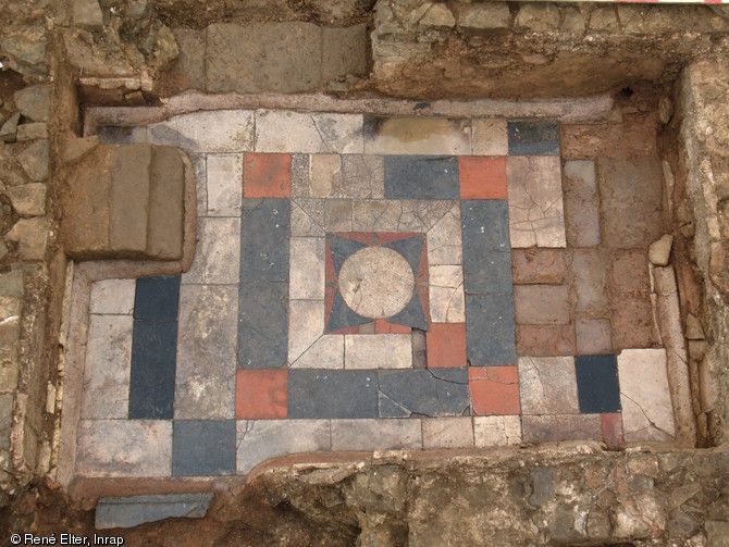 Frigidarium (pièce froide) de l'ensemble balnéaire de la villa gallo-romaine de Damblain (Vosges), IIe-IIIe s. de notre ère. 