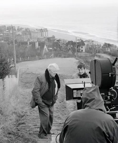 860_thumbnail-tournage-un-singe-en-hiver-1961-c-claude-schwartz-bridgeman-images-web.jpg