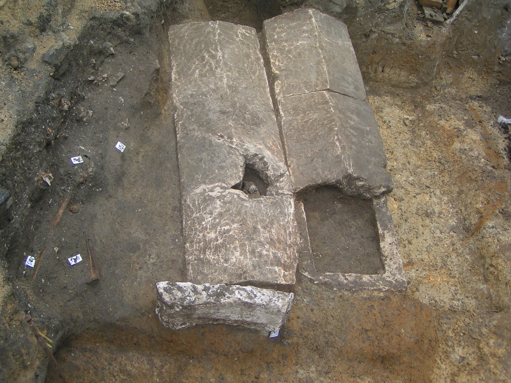 Sarcophages 16